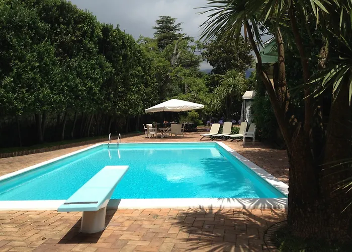 Glicini Bed & Breakfast 4*